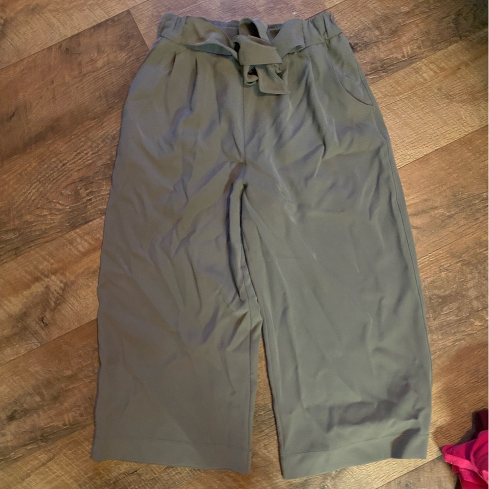 Lululemon Wide Leg Pants Sz. Small
